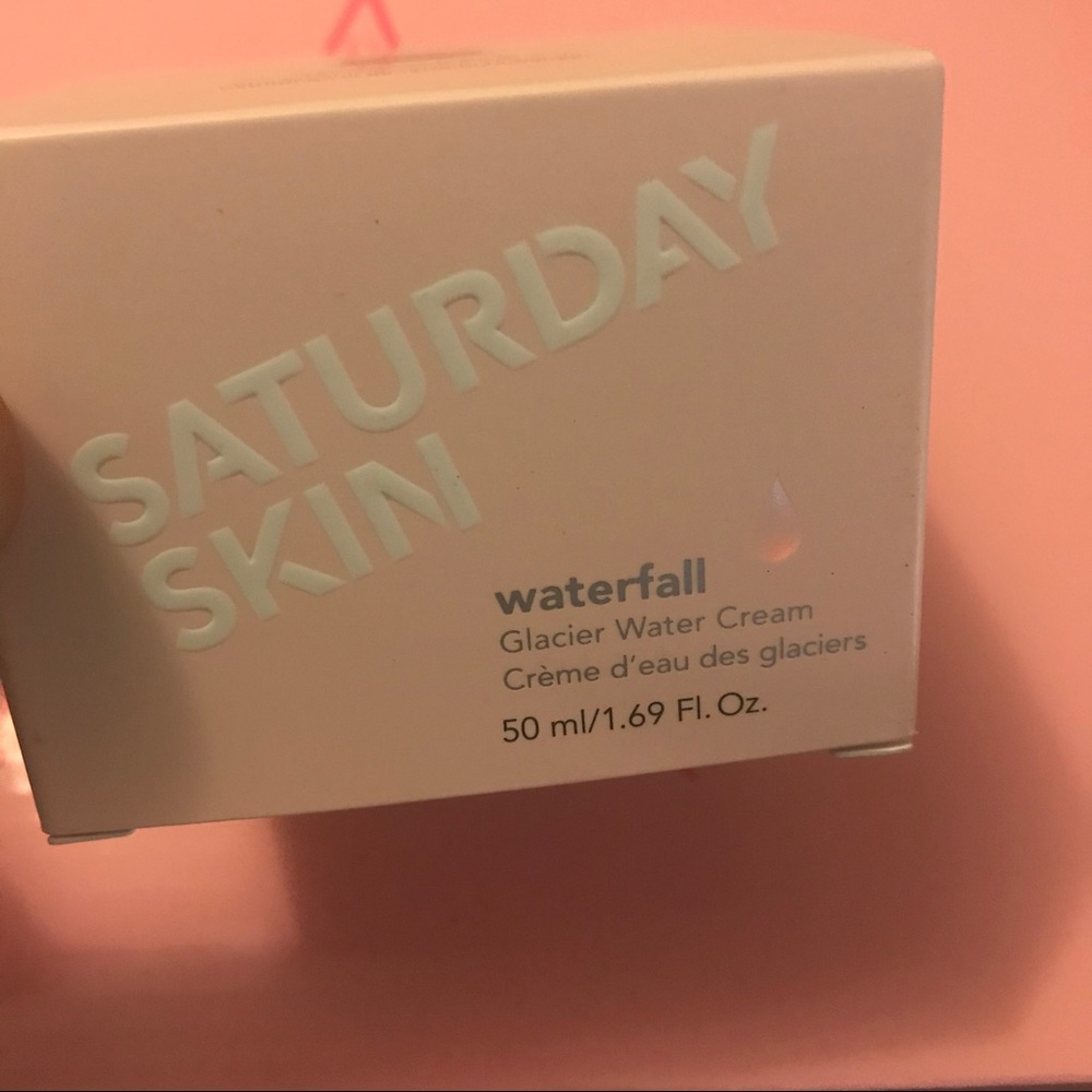 Waterfall Glacier Water Cream